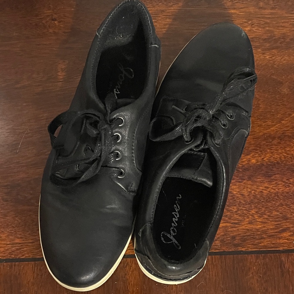 Elegant Black Leather Men's Oxfords